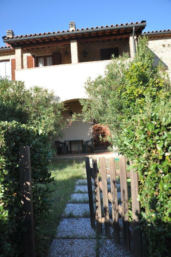 Apartamento Monolocale Con Piscina S.Martino Riparbella Exterior foto